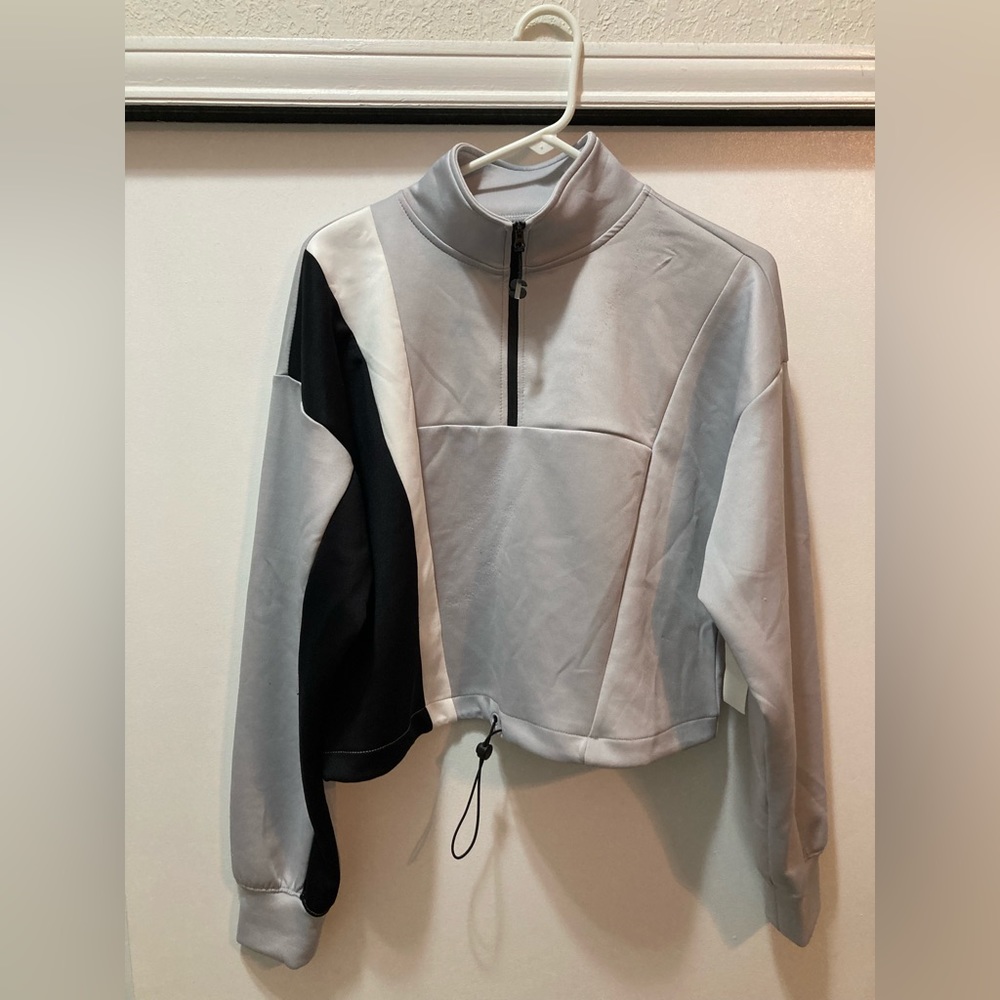 Women’s Sports Illustrated Top / Size M